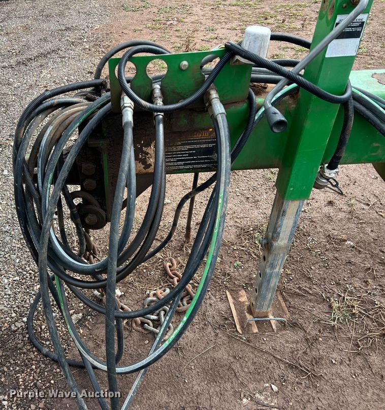 image for item DS2753 2004 John Deere 730  air seeder