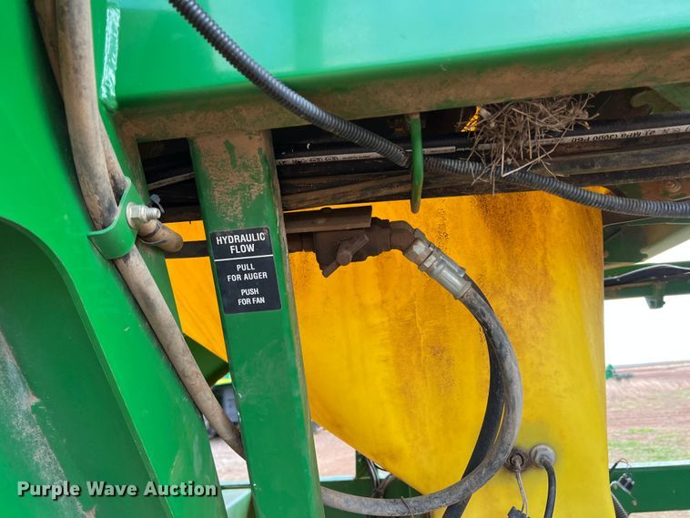 image for item DS2753 2004 John Deere 730  air seeder