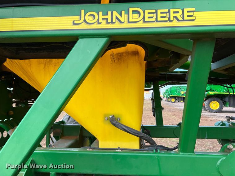 image for item DS2753 2004 John Deere 730  air seeder