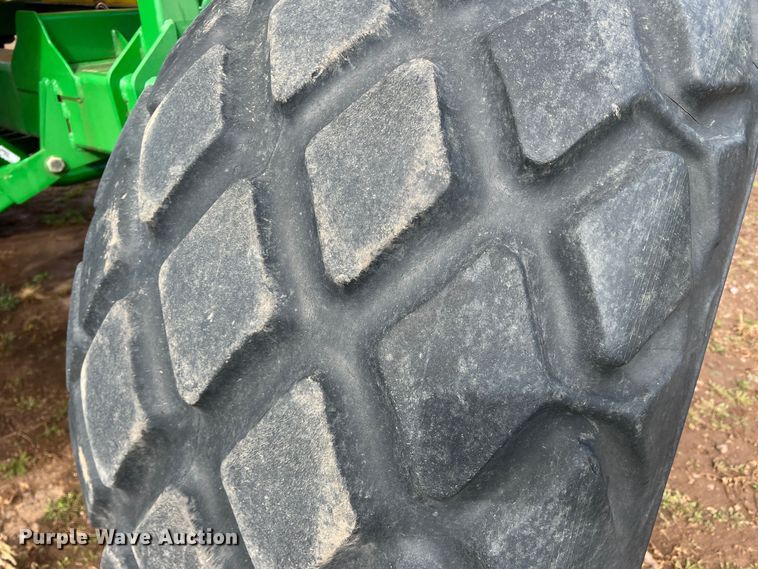 image for item DS2753 2004 John Deere 730  air seeder