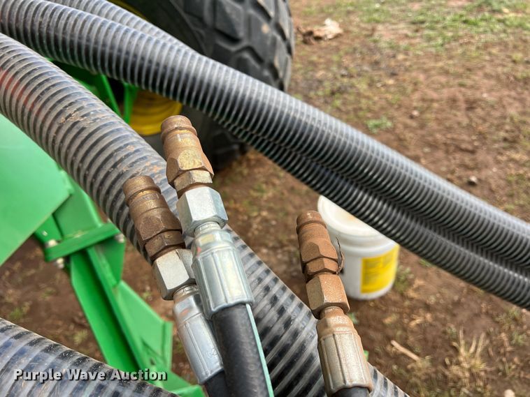 image for item DS2753 2004 John Deere 730  air seeder