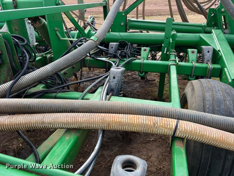 image for item DS2753 2004 John Deere 730  air seeder