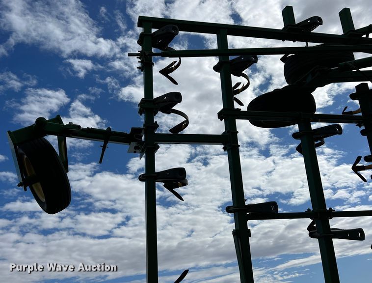 image for item DS2753 2004 John Deere 730  air seeder