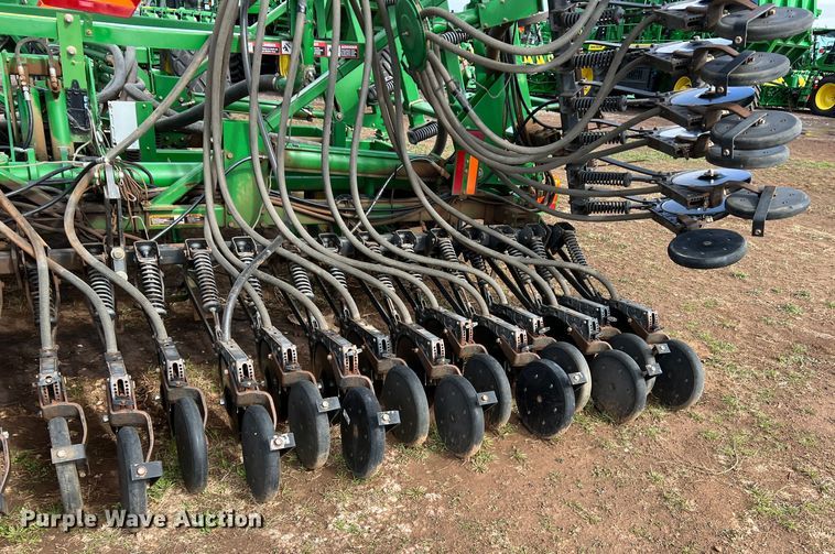image for item DS2753 2004 John Deere 730  air seeder