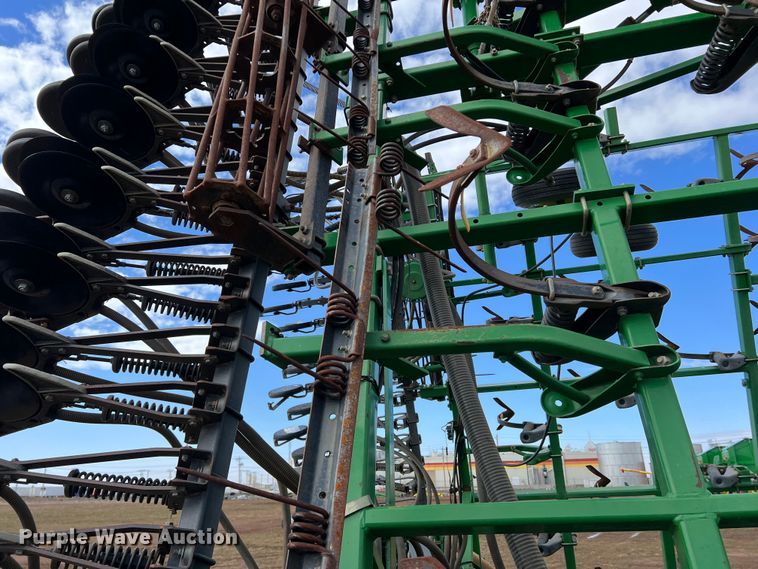 image for item DS2753 2004 John Deere 730  air seeder