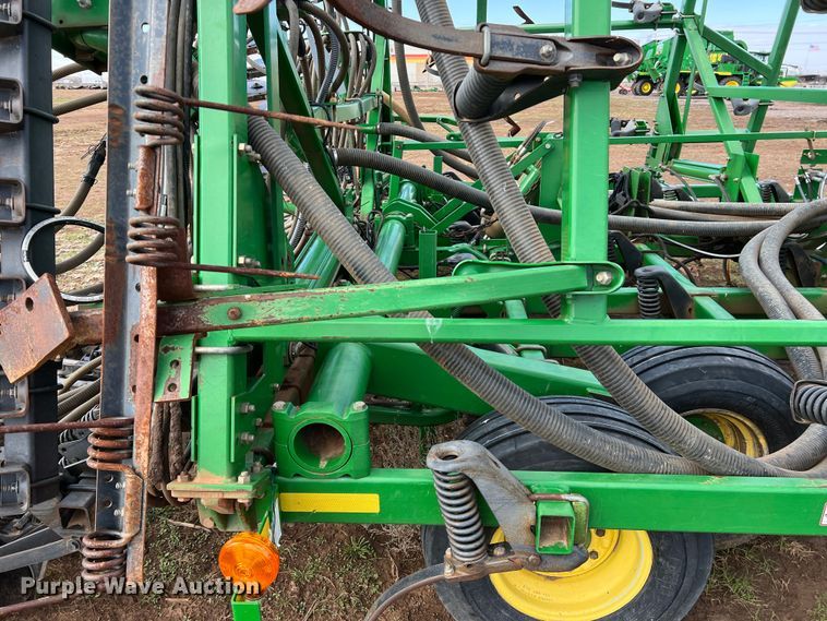 image for item DS2753 2004 John Deere 730  air seeder