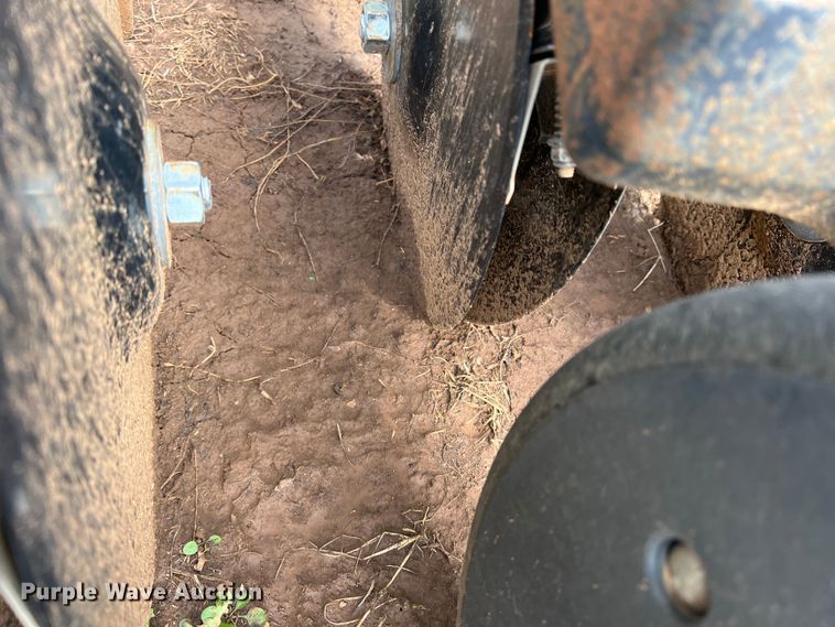 image for item DS2753 2004 John Deere 730  air seeder