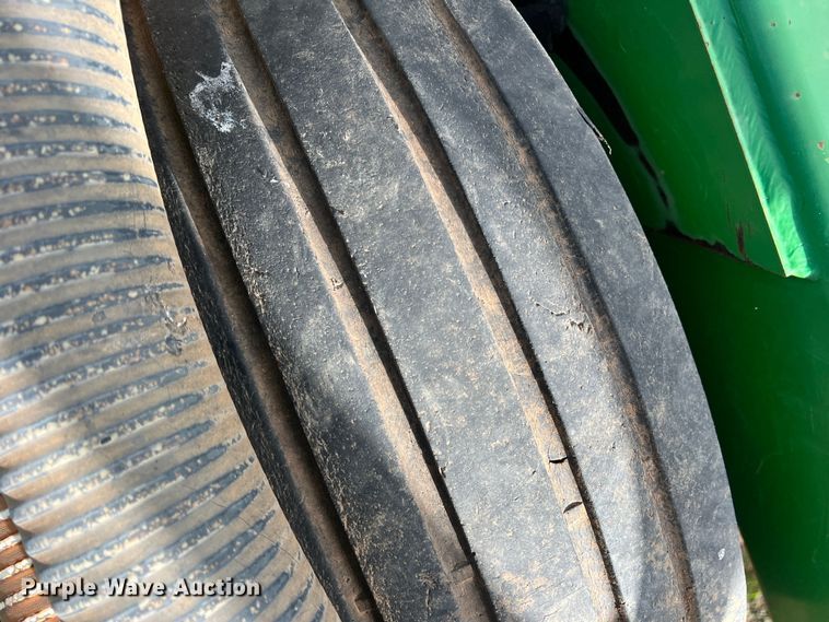 image for item DS2753 2004 John Deere 730  air seeder