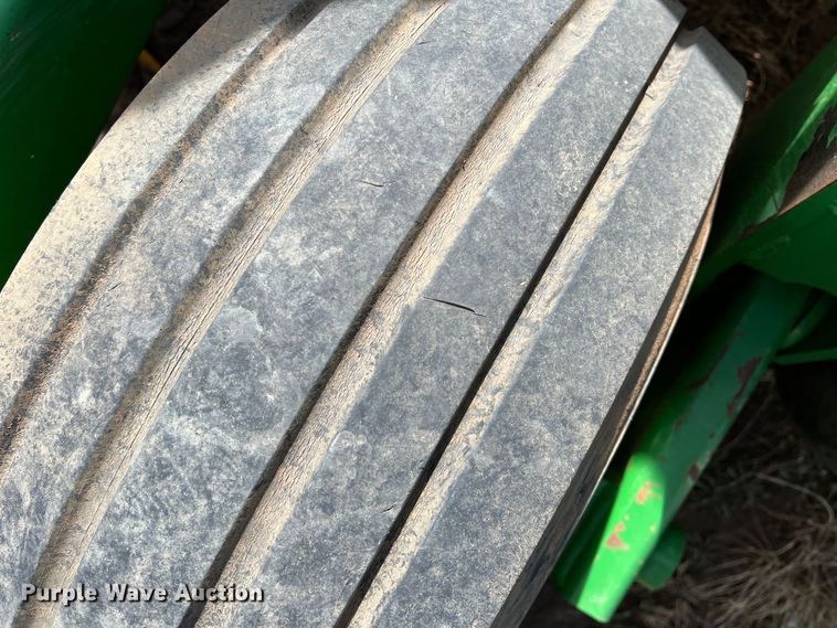 image for item DS2753 2004 John Deere 730  air seeder