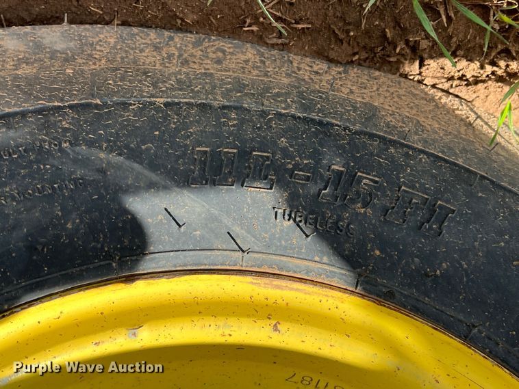 image for item DS2753 2004 John Deere 730  air seeder