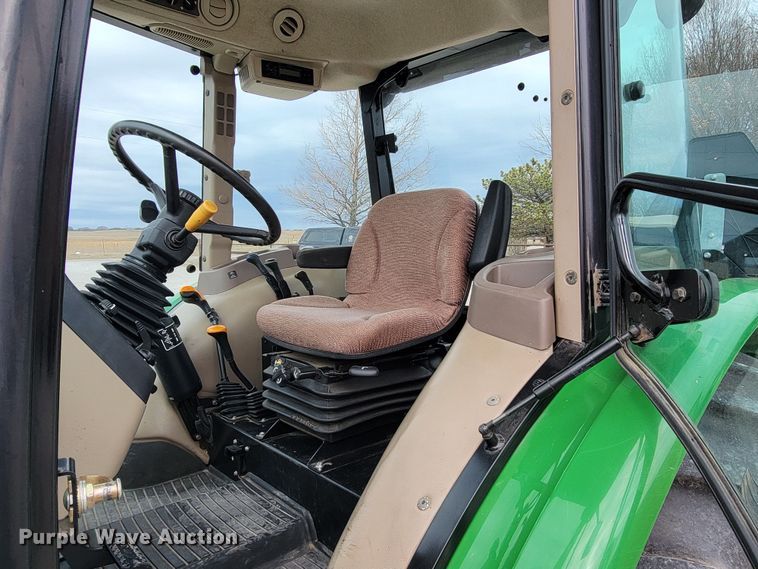 image for item HG9425 2014 John Deere 5055E  MFWD tractor
