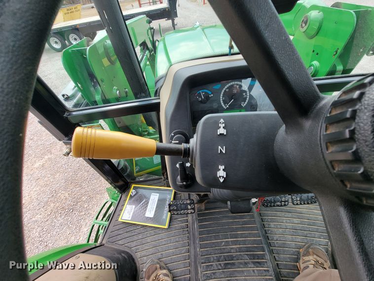 image for item HG9425 2014 John Deere 5055E  MFWD tractor