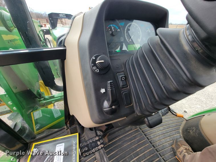 image for item HG9425 2014 John Deere 5055E  MFWD tractor