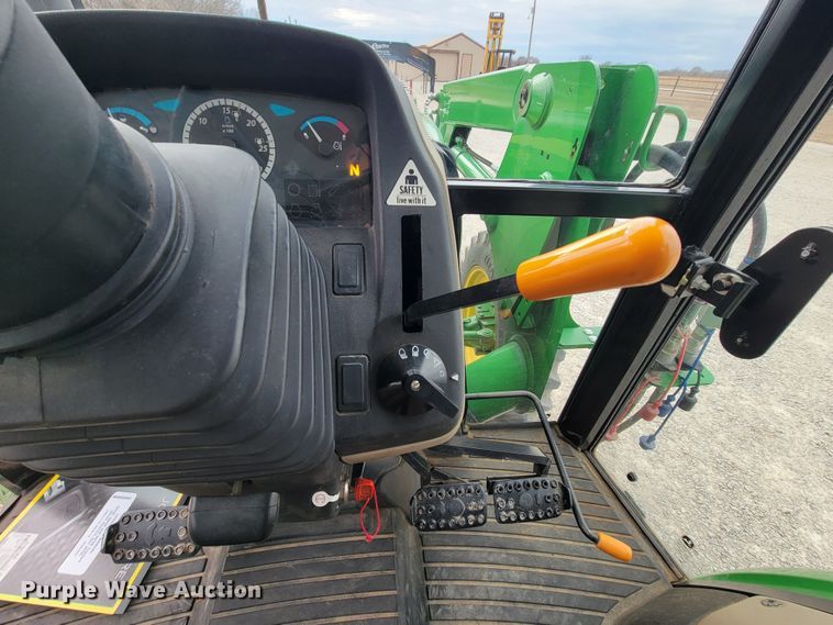 image for item HG9425 2014 John Deere 5055E  MFWD tractor