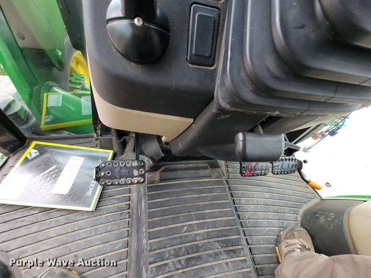 image for item HG9425 2014 John Deere 5055E  MFWD tractor