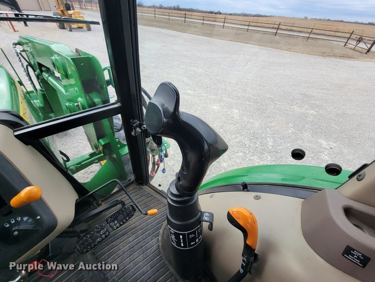 image for item HG9425 2014 John Deere 5055E  MFWD tractor