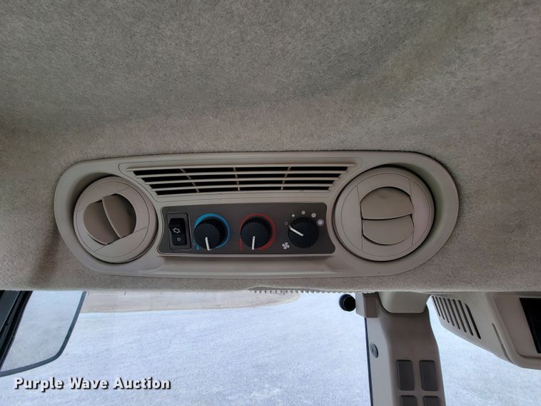 image for item HG9425 2014 John Deere 5055E  MFWD tractor