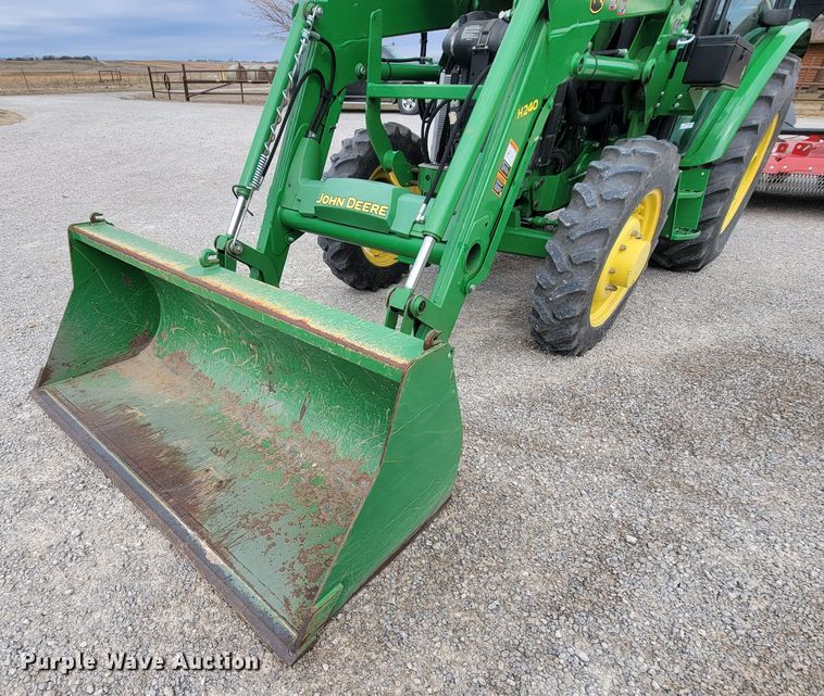 image for item HG9425 2014 John Deere 5055E  MFWD tractor