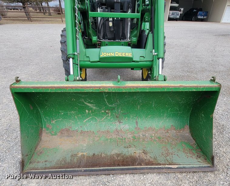 image for item HG9425 2014 John Deere 5055E  MFWD tractor