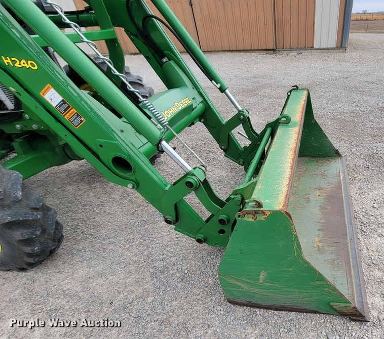 image for item HG9425 2014 John Deere 5055E  MFWD tractor