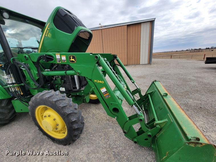 image for item HG9425 2014 John Deere 5055E  MFWD tractor