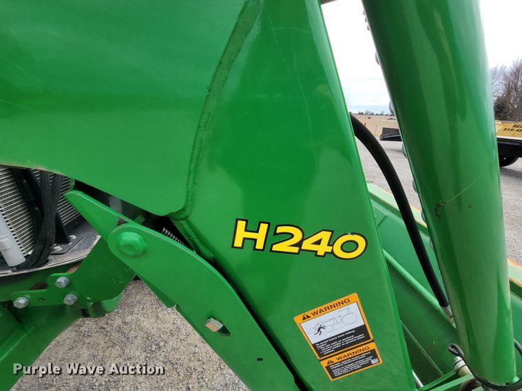 image for item HG9425 2014 John Deere 5055E  MFWD tractor