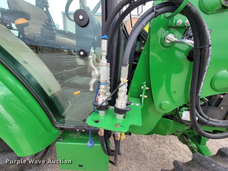 image for item HG9425 2014 John Deere 5055E  MFWD tractor