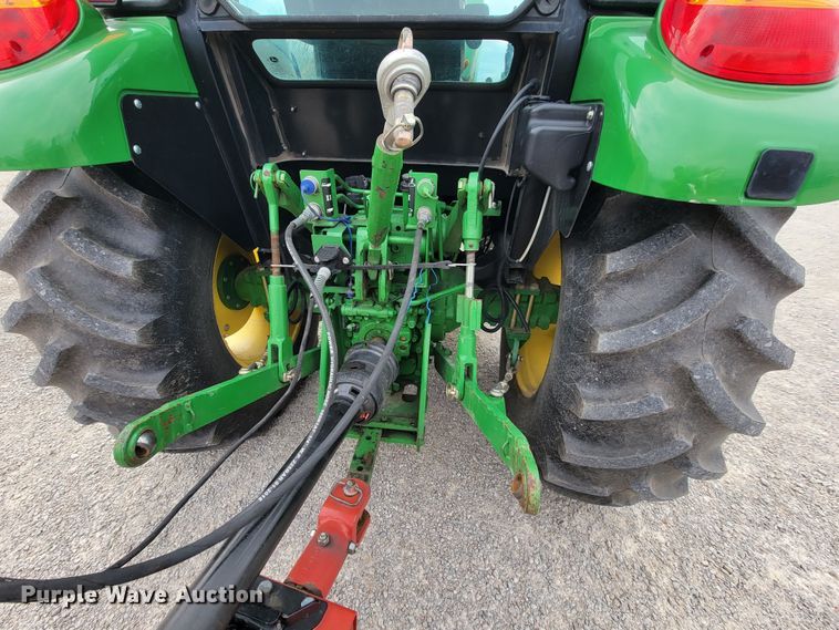 image for item HG9425 2014 John Deere 5055E  MFWD tractor