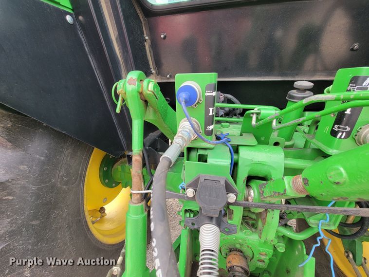 image for item HG9425 2014 John Deere 5055E  MFWD tractor