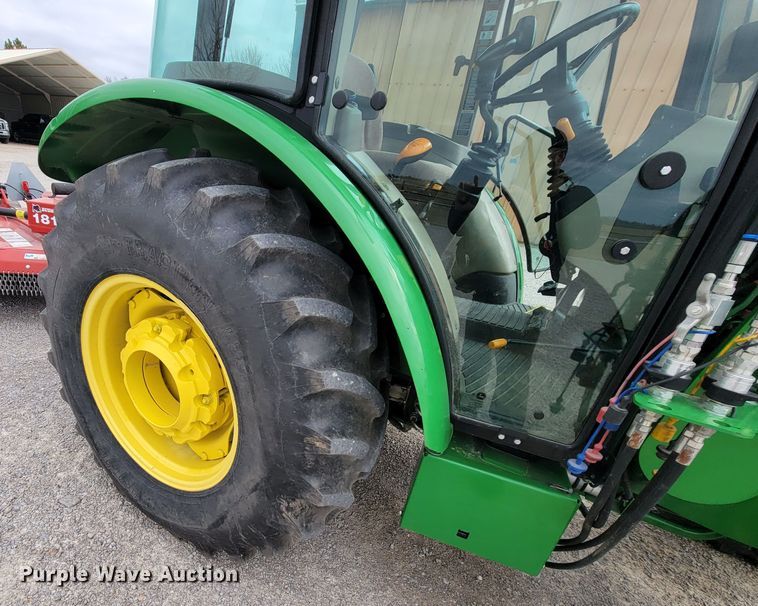image for item HG9425 2014 John Deere 5055E  MFWD tractor