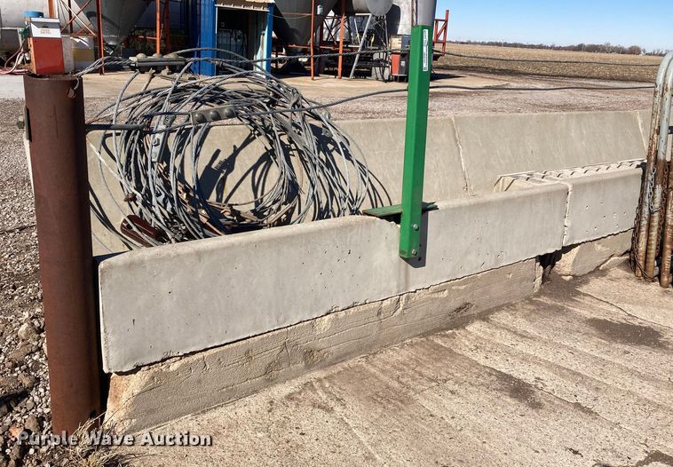 image for item HN9797 Livestock equipment