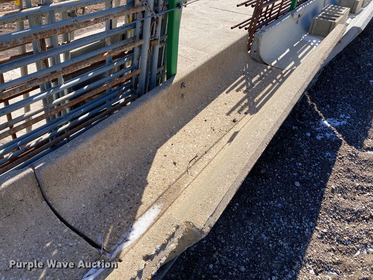 image for item HN9797 Livestock equipment