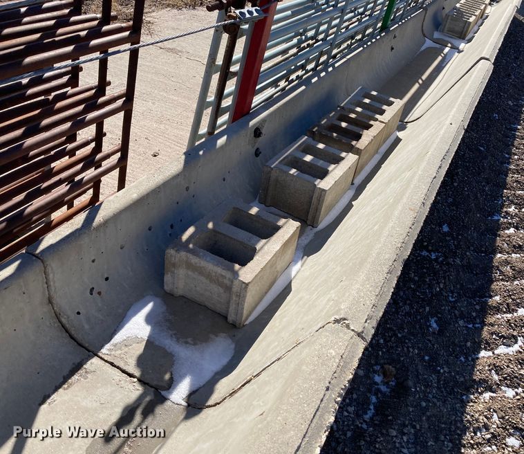 image for item HN9797 Livestock equipment