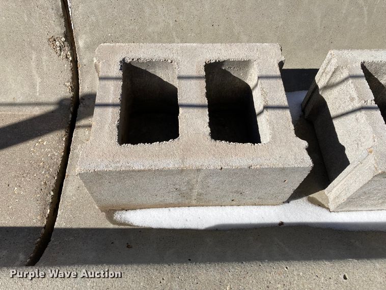 image for item HN9797 Livestock equipment