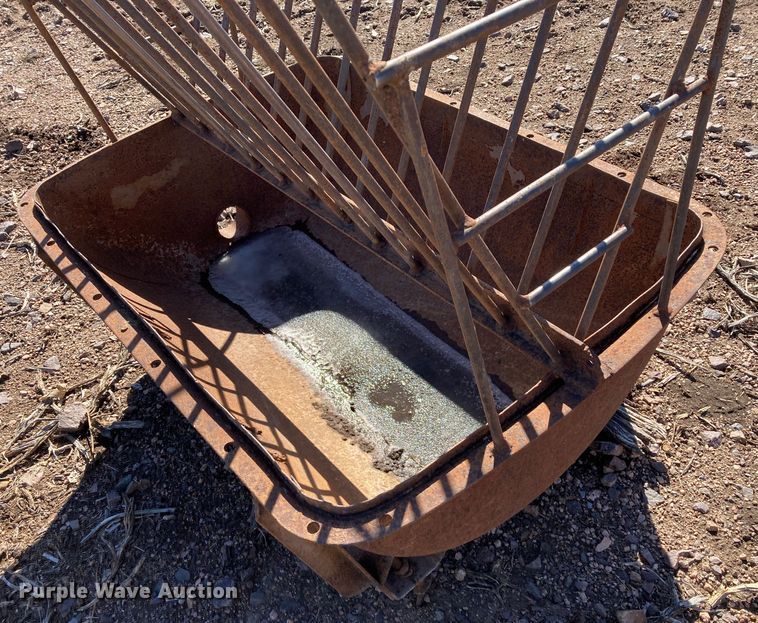 image for item HN9797 Livestock equipment