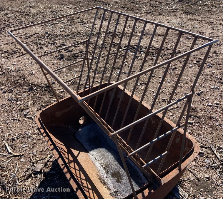 image for item HN9797 Livestock equipment