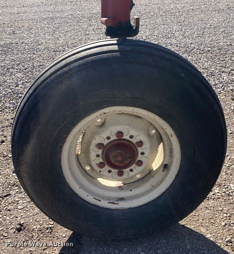 image for item HN9799 International 720  five bottom plow