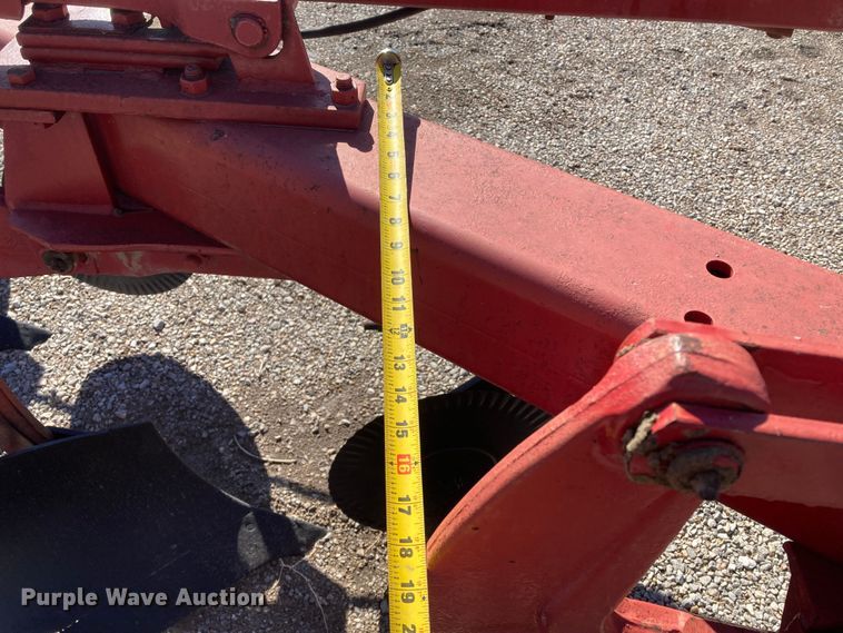 image for item HN9799 International 720  five bottom plow