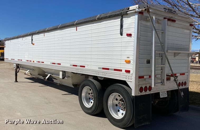 image for item HN9810 2005 Timpte  grain trailer