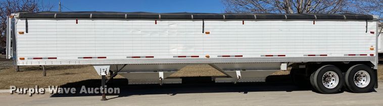 image for item HN9810 2005 Timpte  grain trailer