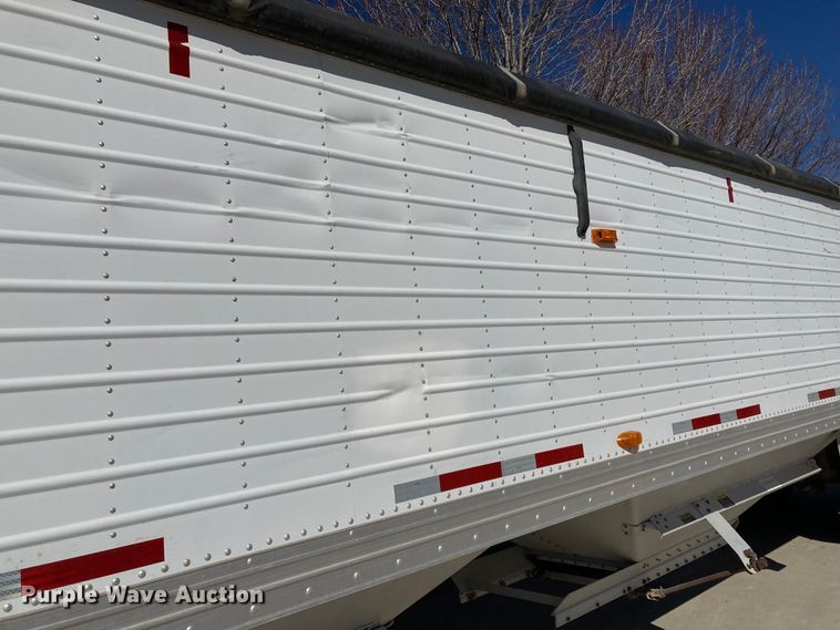 image for item HN9810 2005 Timpte  grain trailer