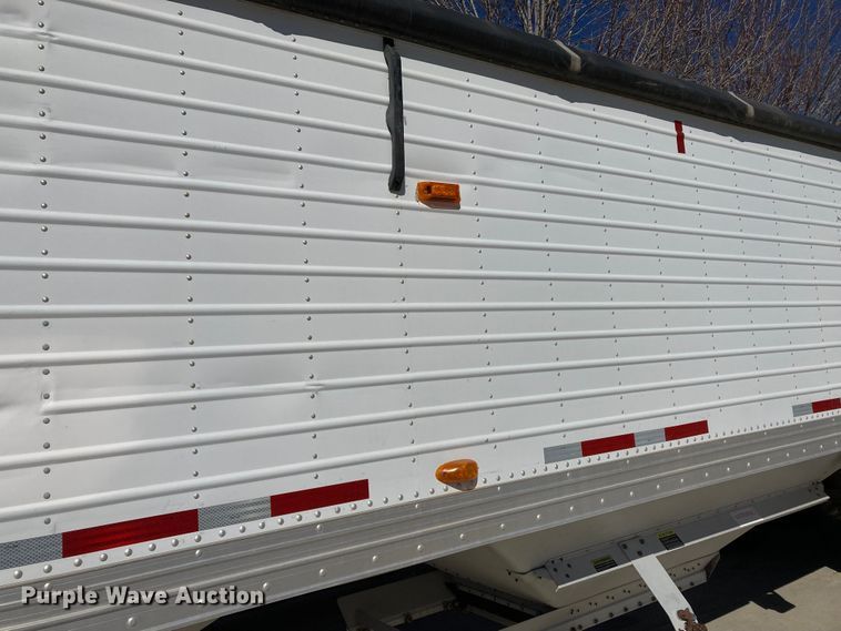 image for item HN9810 2005 Timpte  grain trailer