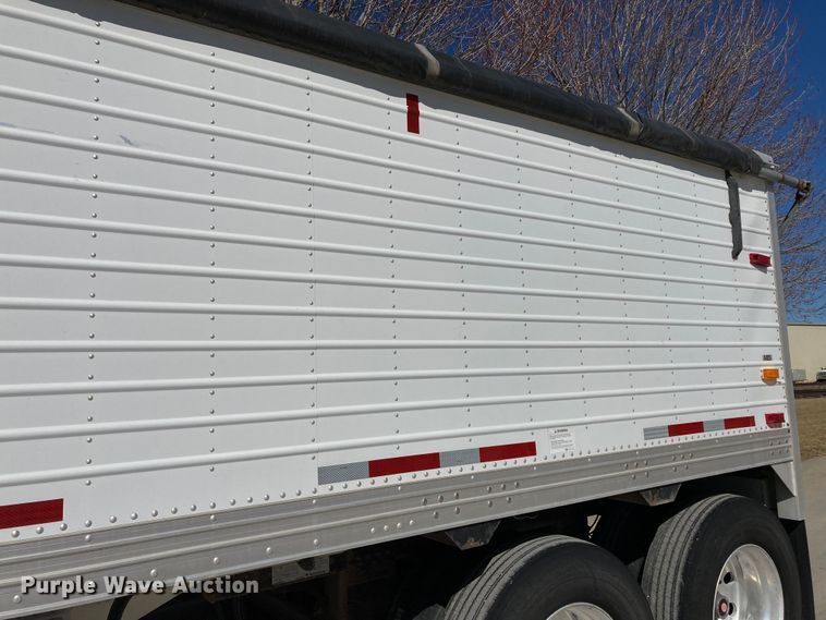 image for item HN9810 2005 Timpte  grain trailer