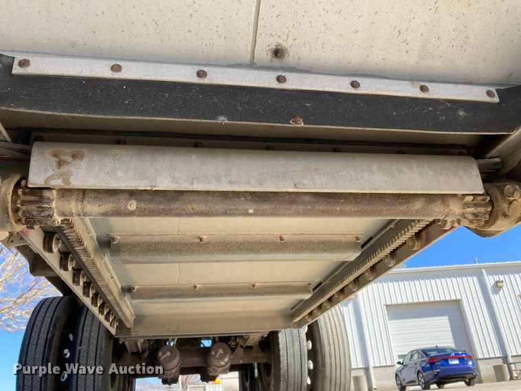 image for item HN9810 2005 Timpte  grain trailer