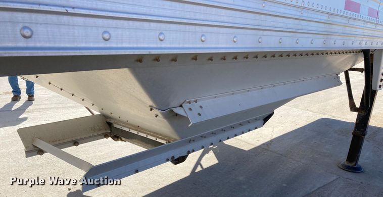 image for item HN9810 2005 Timpte  grain trailer