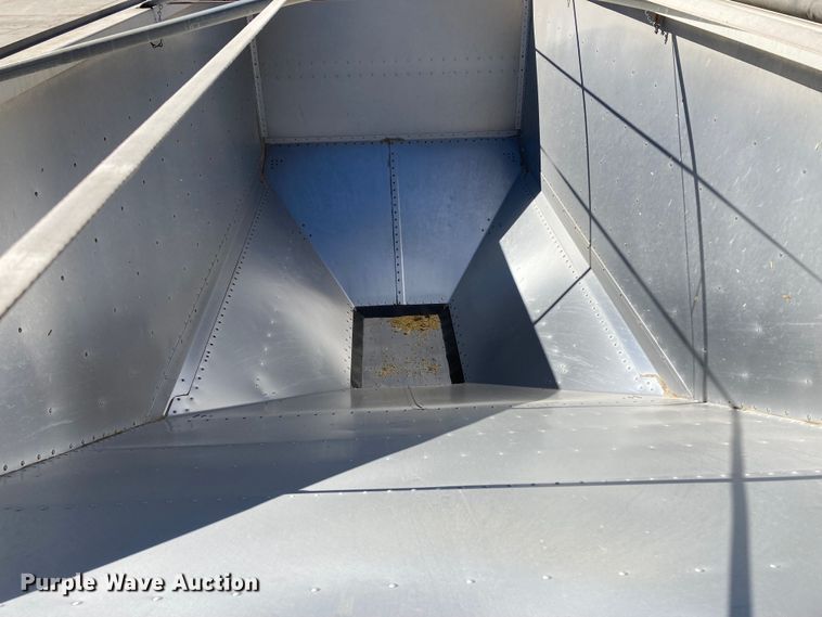 image for item HN9810 2005 Timpte  grain trailer