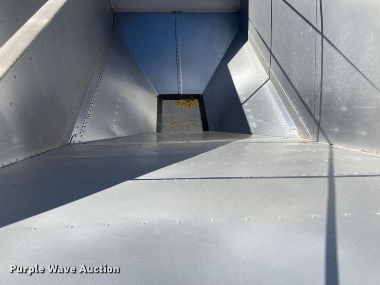 image for item HN9810 2005 Timpte  grain trailer