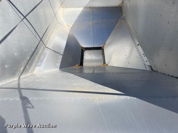 image for item HN9810 2005 Timpte  grain trailer