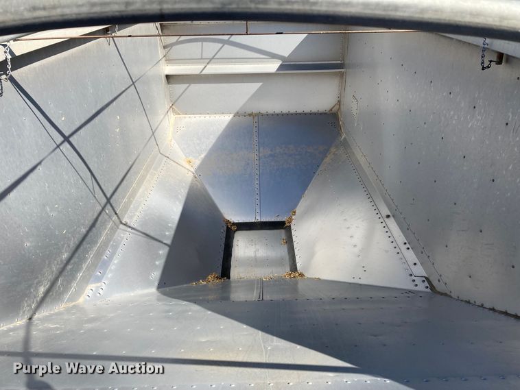 image for item HN9810 2005 Timpte  grain trailer