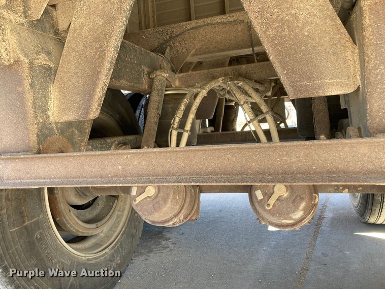 image for item HN9810 2005 Timpte  grain trailer